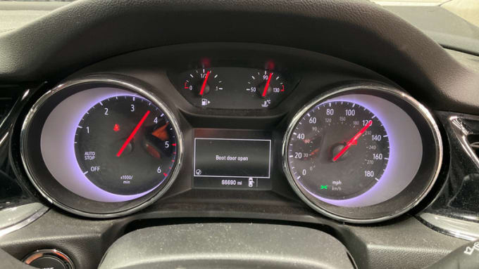 2025 Vauxhall Insignia