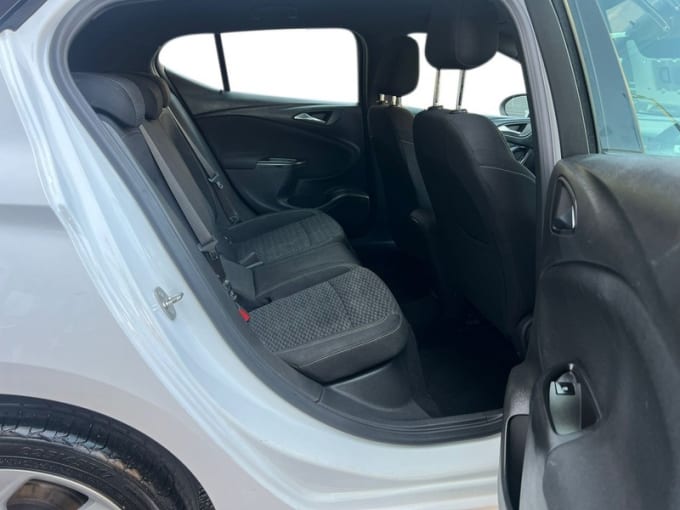 2025 Vauxhall Astra