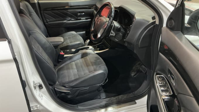 2025 Mitsubishi Outlander
