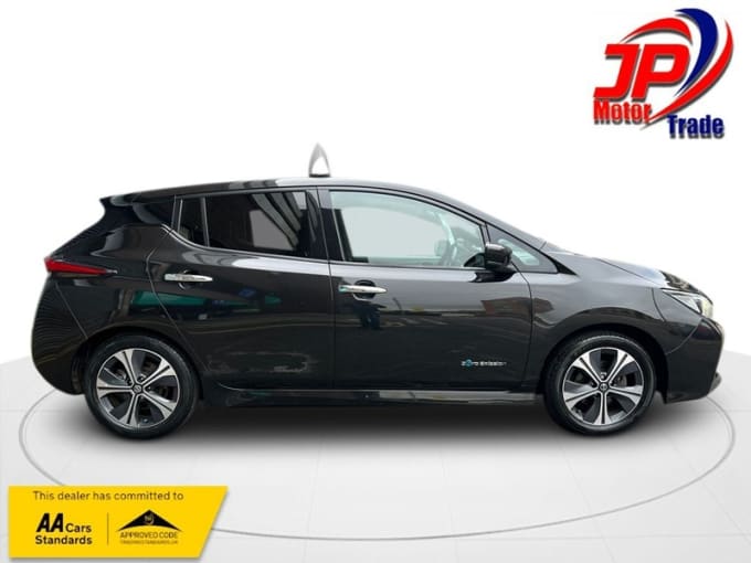 2025 Nissan Leaf