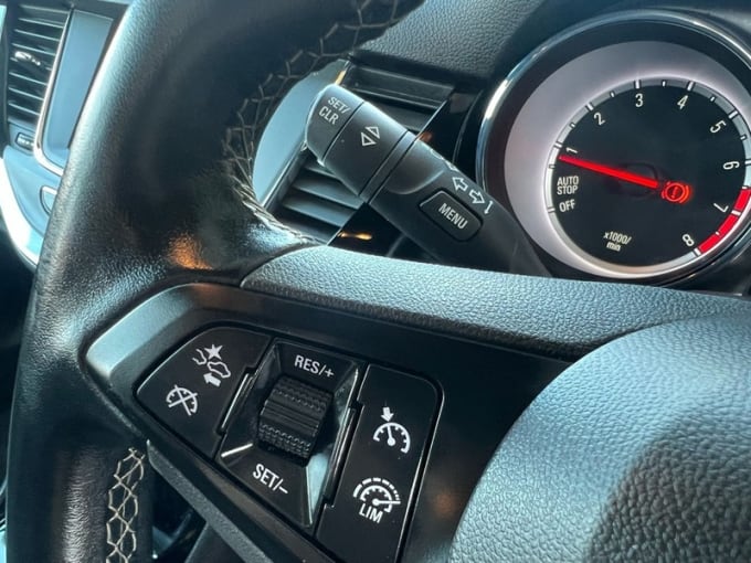 2025 Vauxhall Astra