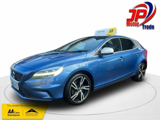 2024 Volvo V40