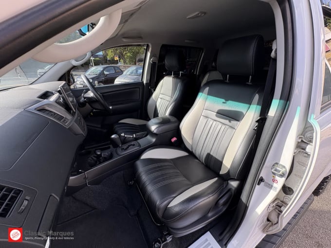 2015 Toyota Hilux