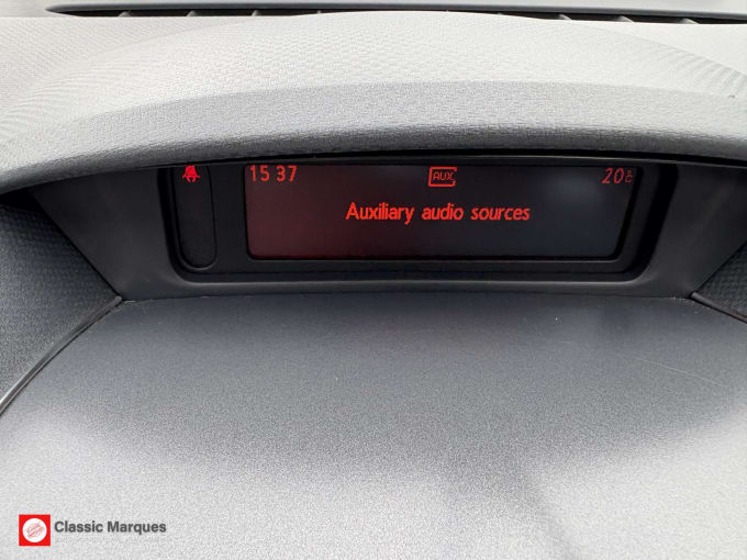 2010 Renault Wind