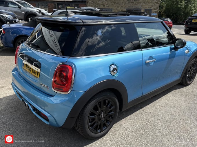 2017 Mini Hatch