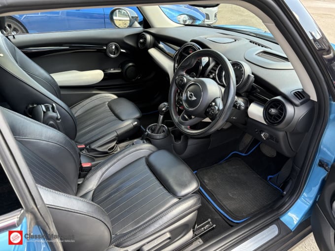 2017 Mini Hatch