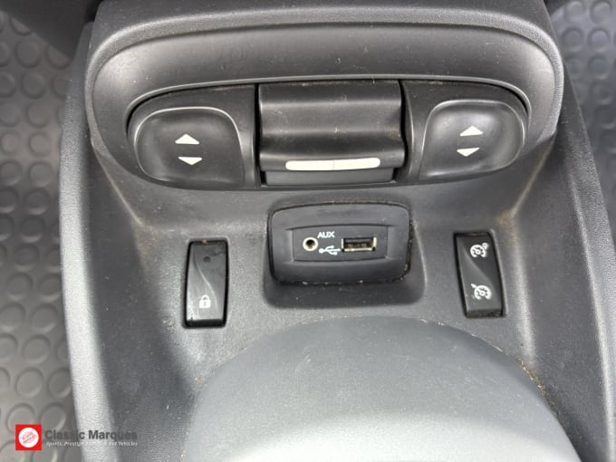 2010 Renault Wind