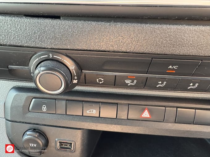2022 Vauxhall Vivaro