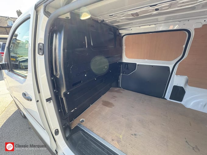 2022 Vauxhall Vivaro