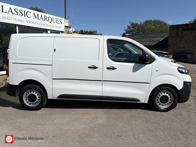 2022 Vauxhall Vivaro