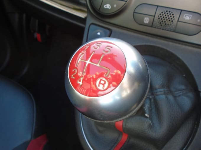 2025 Fiat 500c