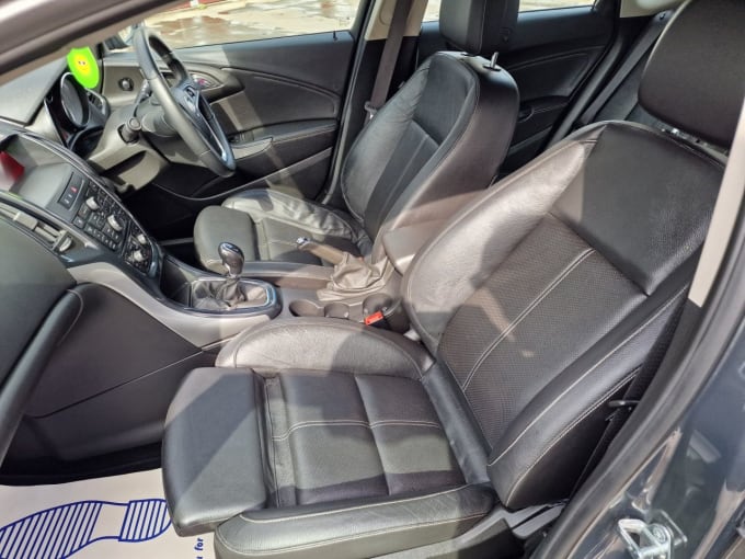 2025 Vauxhall Astra