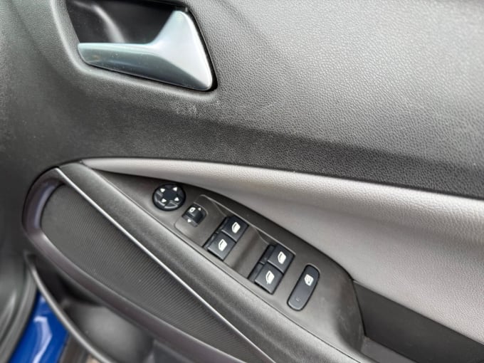 2025 Vauxhall Crossland X
