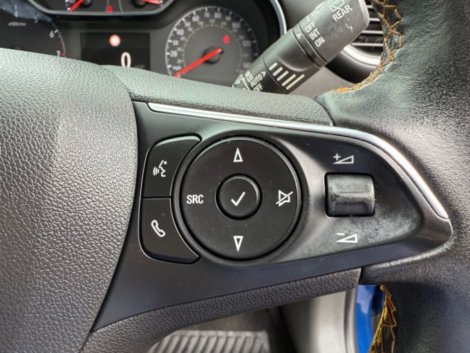 2025 Vauxhall Crossland X