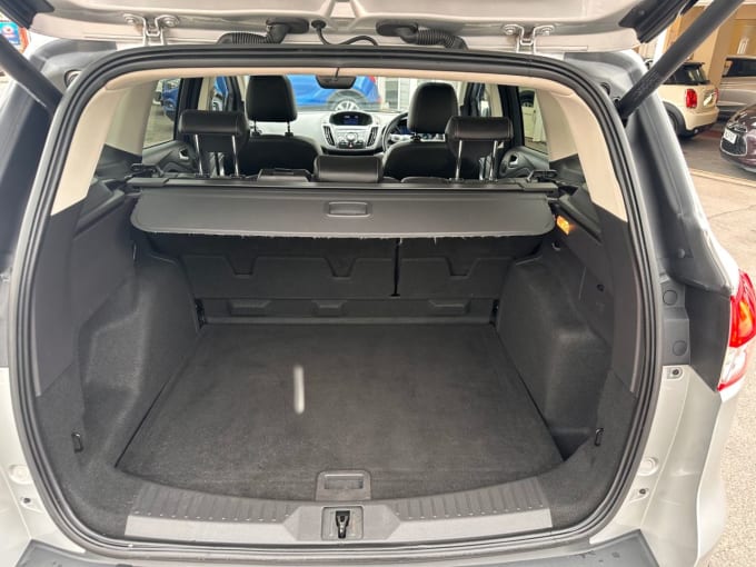 2025 Ford Kuga