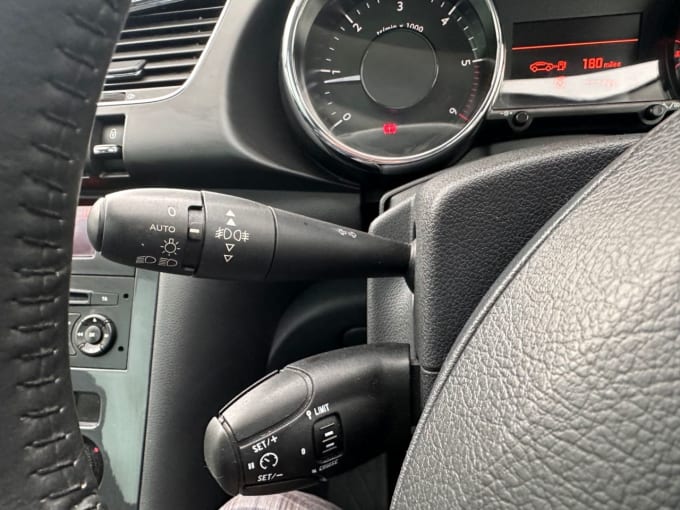 2025 Peugeot 3008