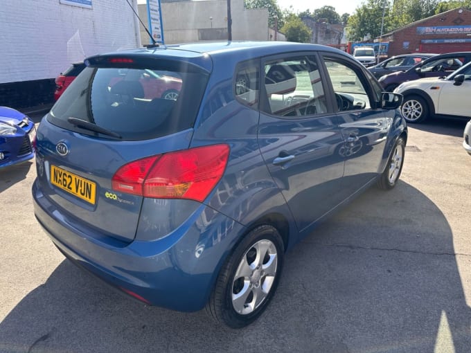 2025 Kia Venga