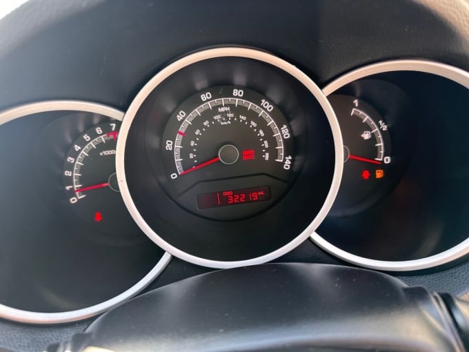 2025 Kia Venga