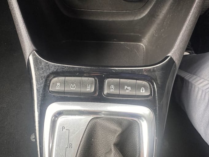 2025 Vauxhall Crossland X