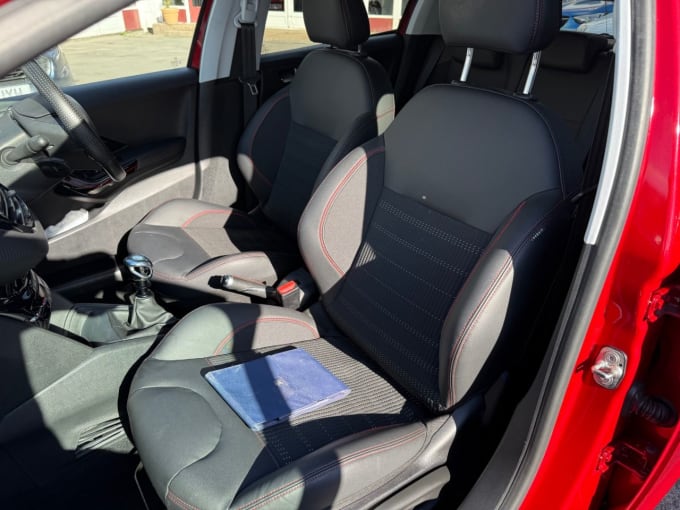 2025 Peugeot 208