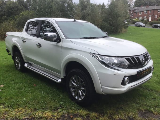 2025 Mitsubishi L200