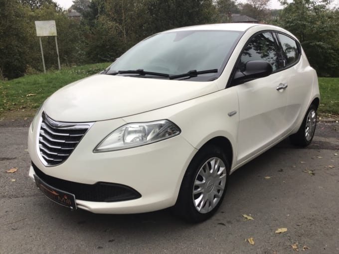 2025 Chrysler Ypsilon