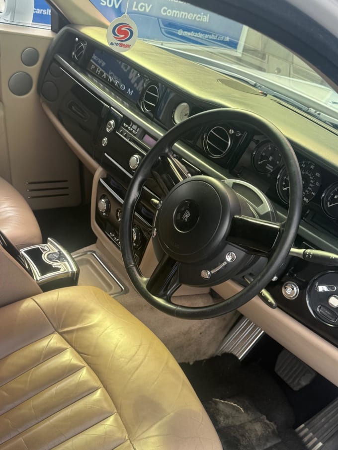 2025 Rolls-royce Phantom