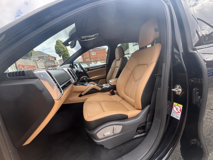 2025 Porsche Cayenne