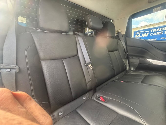 2025 Nissan Navara