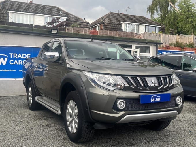 2025 Mitsubishi L200