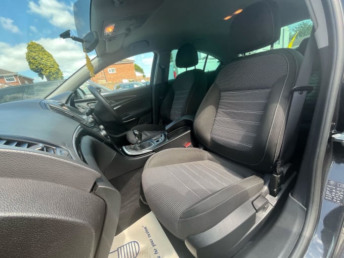 2025 Vauxhall Insignia