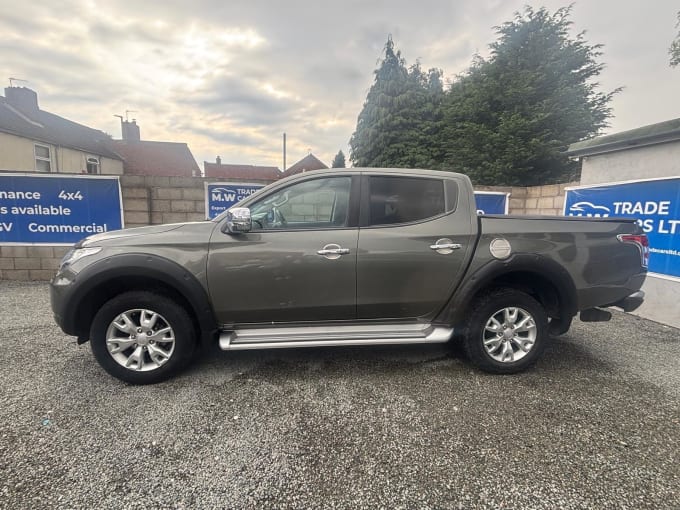2025 Mitsubishi L200