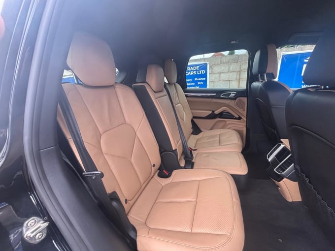 2025 Porsche Cayenne