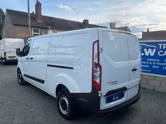 2025 Ford Transit Custom