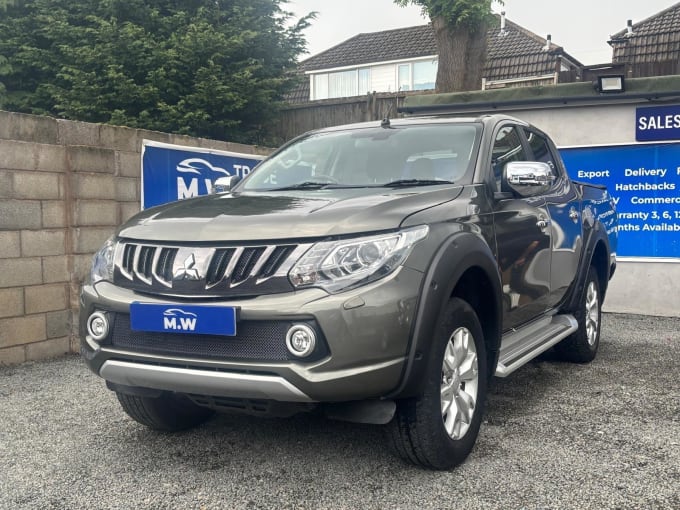 2025 Mitsubishi L200