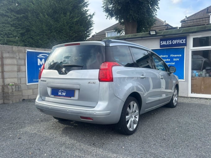 2025 Peugeot 5008