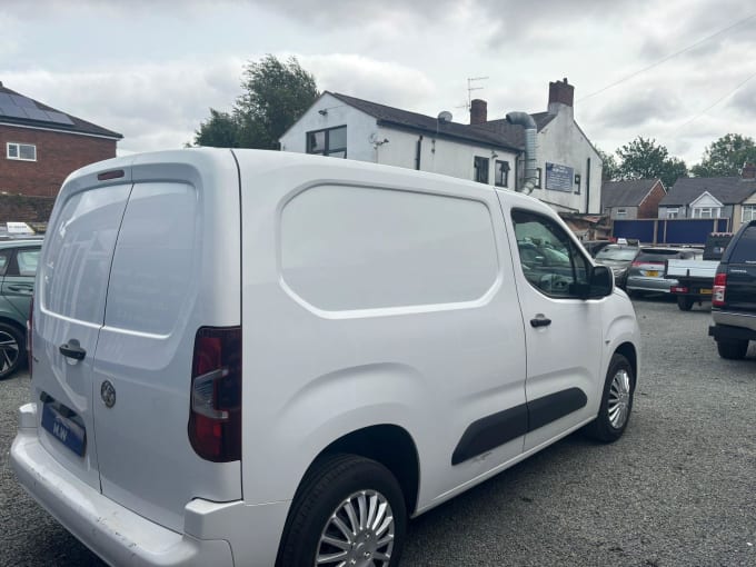 2025 Vauxhall Combo