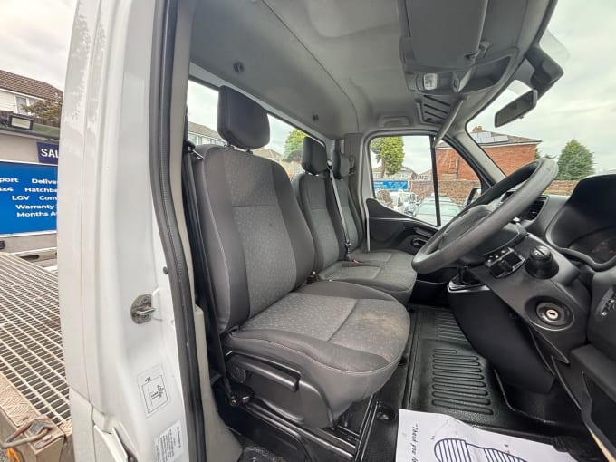 2025 Vauxhall Movano