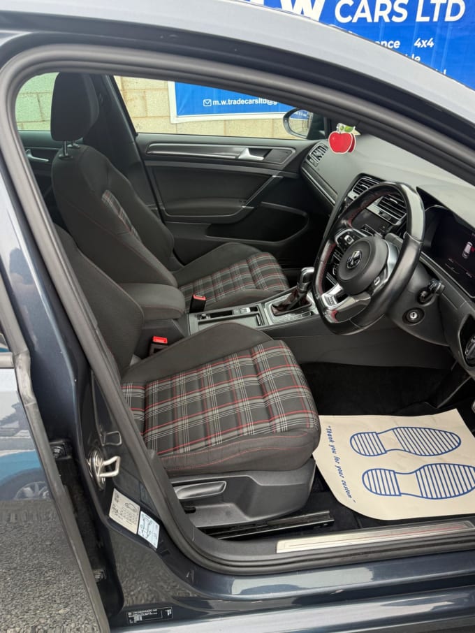 2025 Volkswagen Golf