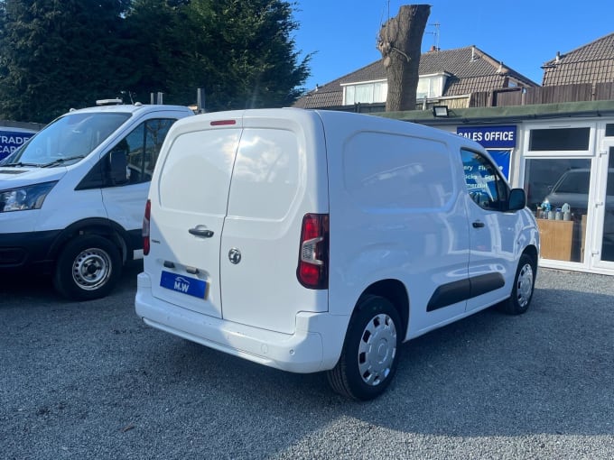 2025 Vauxhall Combo