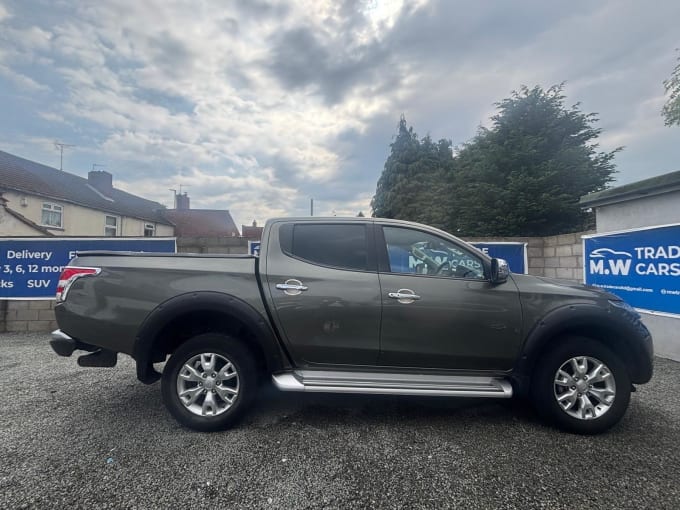 2025 Mitsubishi L200