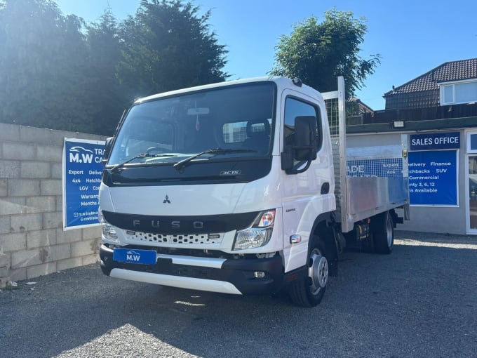 2025 Mitsubishi Canter