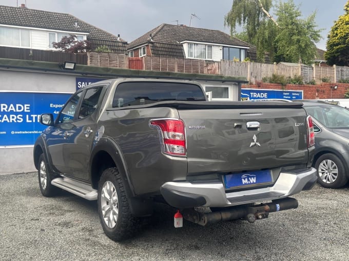 2025 Mitsubishi L200