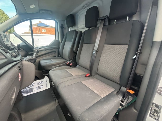 2025 Ford Transit Custom