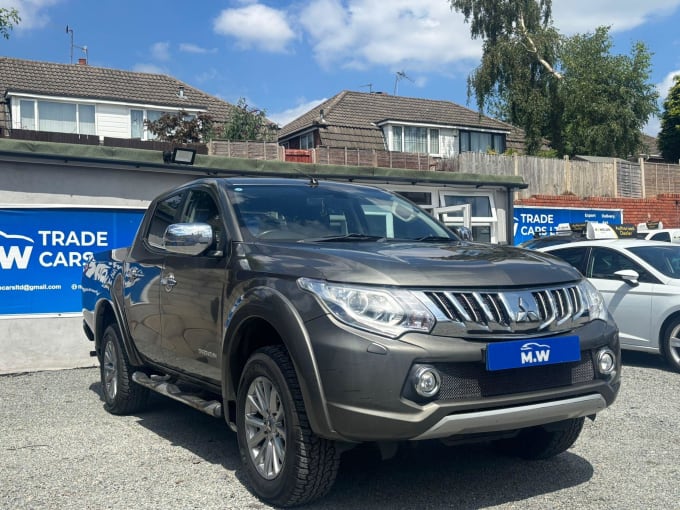 2025 Mitsubishi L200