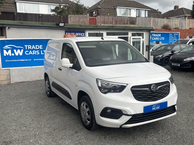 2025 Vauxhall Combo