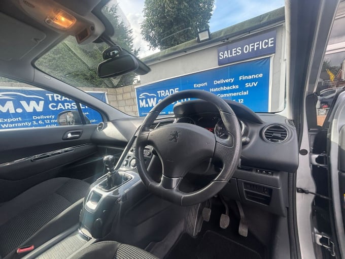 2025 Peugeot 5008