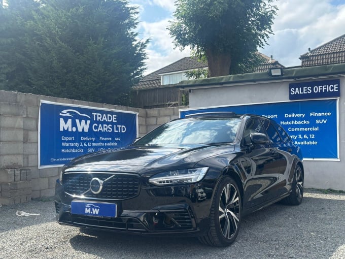 2025 Volvo V90