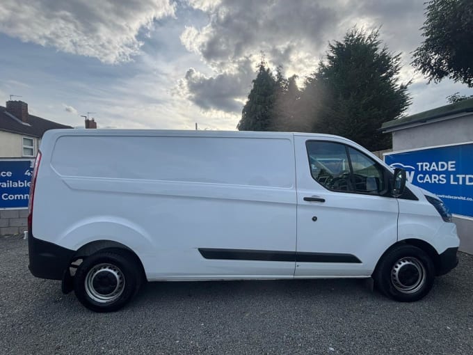 2025 Ford Transit Custom