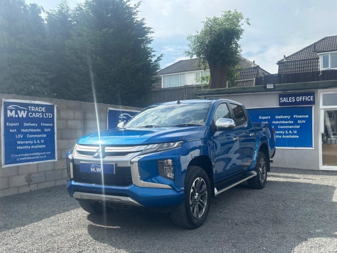 2025 Mitsubishi L200